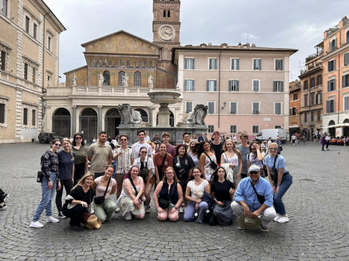 COEHS and CCEC students taking a group shot in Italy