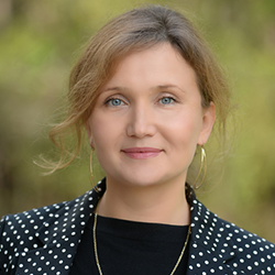 Olga Igolnikov headshot